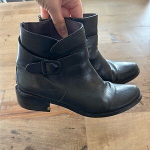 Vagabond Women's Black Leather Ankle Boots size 6